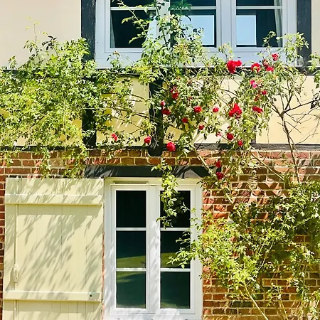 Maison Normande Avec Piscine Exterieure Chauffee Fleury-la-Forêt
