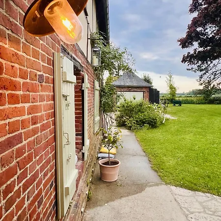 Maison Normande Avec Piscine Exterieure Chauffee Fleury-la-Forêt